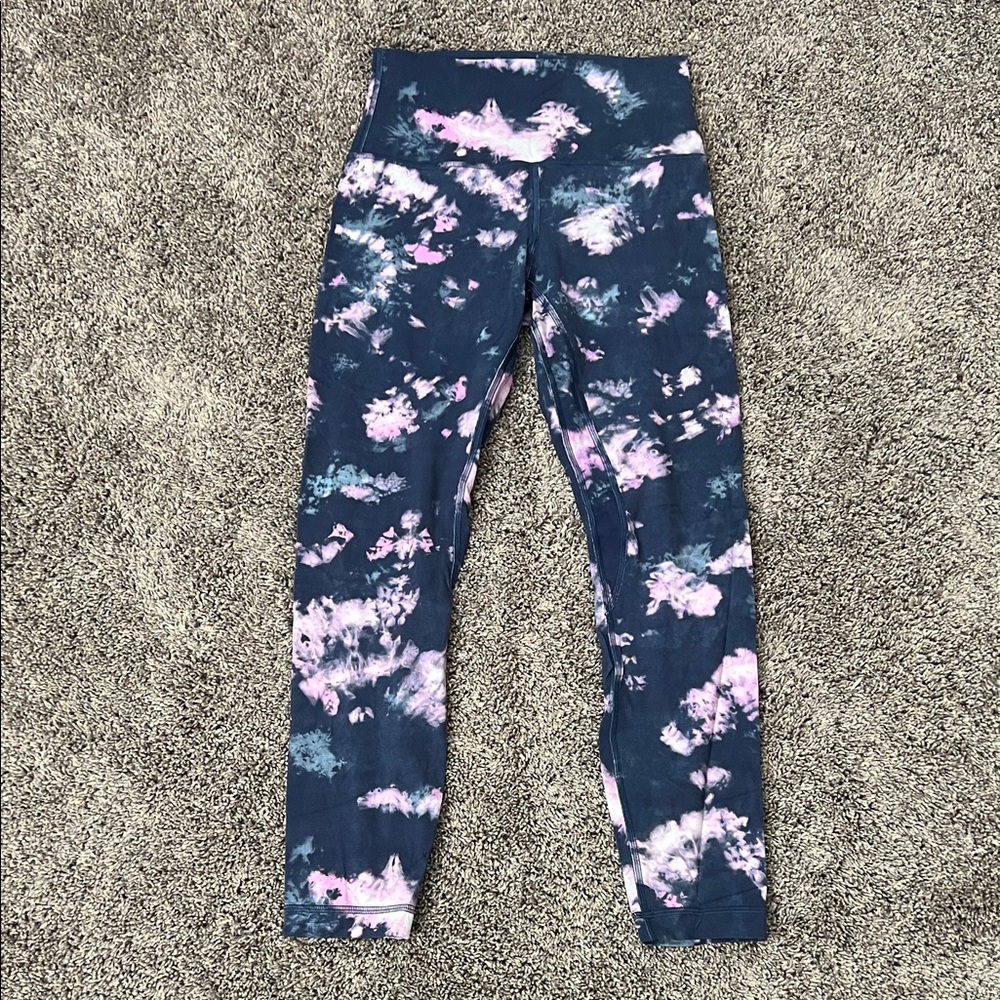 Lululemon Women’s Align Legging. 23”. Like new.